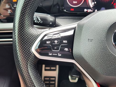 Used 2022 Volkswagen GTI SE image 32