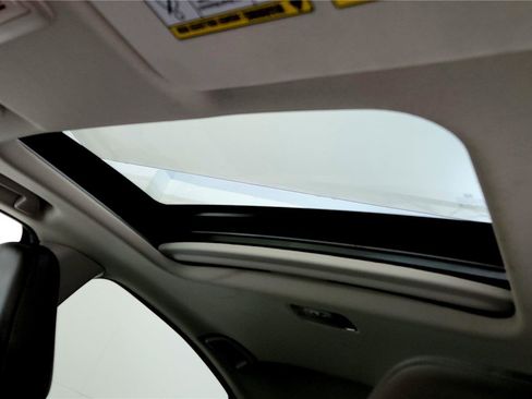 Used 2021 Honda HR-V EX-L image 38