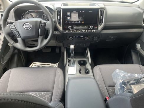 New 2026 Nissan Frontier SV w/ SV Convenience Package RWD image 12
