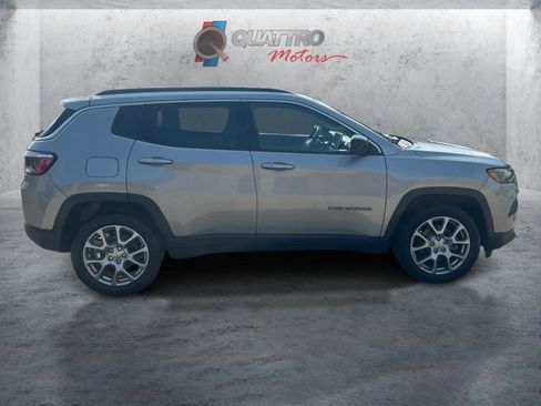 Used 2022 Jeep Compass Latitude AWD/4WD image 7