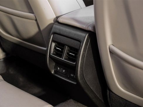 Used 2019 Cadillac XT4 Premium Luxury image 40