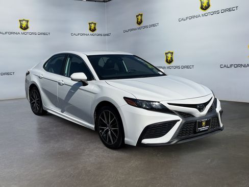 Used 2022 Toyota Camry SE w/ Carpet Mat Package (TMS) FWD image 7