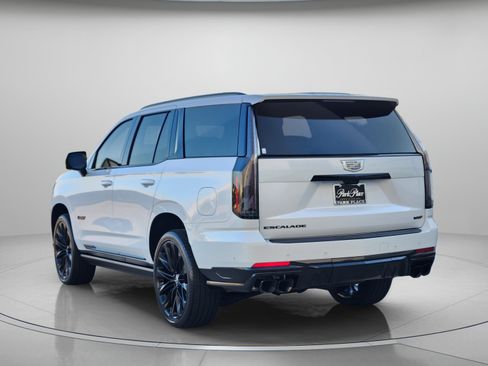 Used 2026 Cadillac Escalade V w/ LPO, ONYX Package AWD/4WD image 3