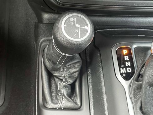 New 2025 Jeep Gladiator Sport image 20