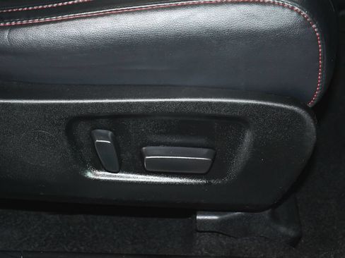 Used 2019 Toyota Highlander SE AWD/4WD image 53