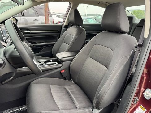 Used 2023 Nissan Altima 2.5 SV image 14