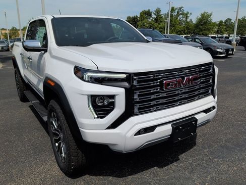 New 2026 GMC Canyon Denali AWD/4WD image 2