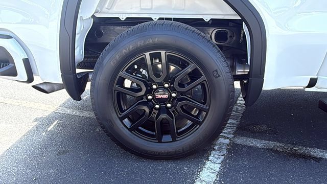 Used 2023 GMC Sierra 1500 Pro w/ Graphite Edition RWD image 9