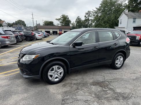 Used 2016 Nissan Rogue S image 16