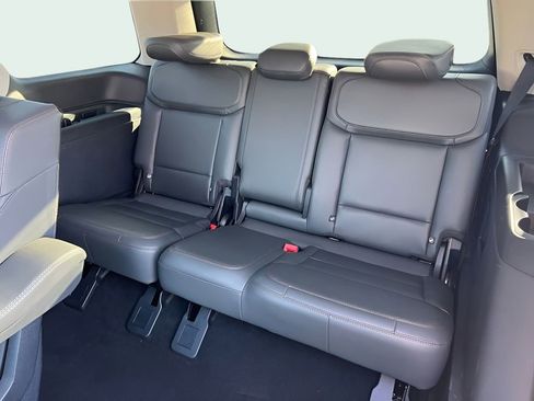 Used 2025 Ford Expedition Active image 12