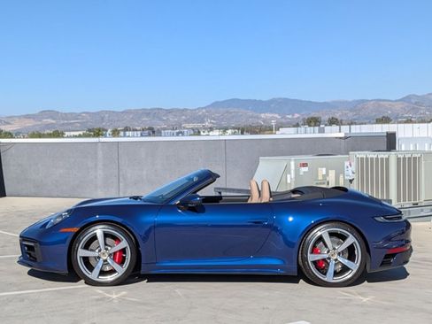 Used 2024 Porsche 911 Carrera 4S image 7