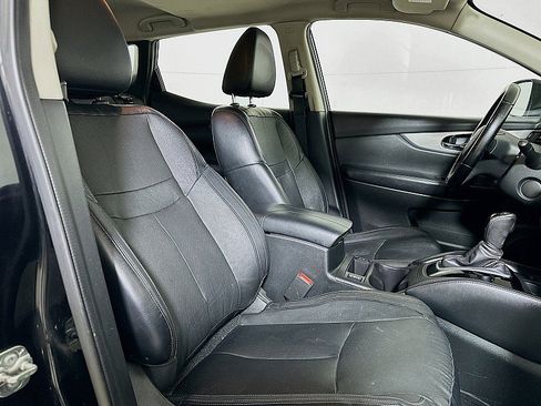 Used 2020 Nissan Rogue Sport SL w/ Premium Package FWD image 30
