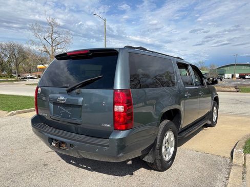 Used 2009 Chevrolet Suburban LT w/ Convenience Package 1 image 15