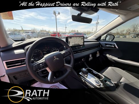 New 2026 Mitsubishi Outlander ES image 15