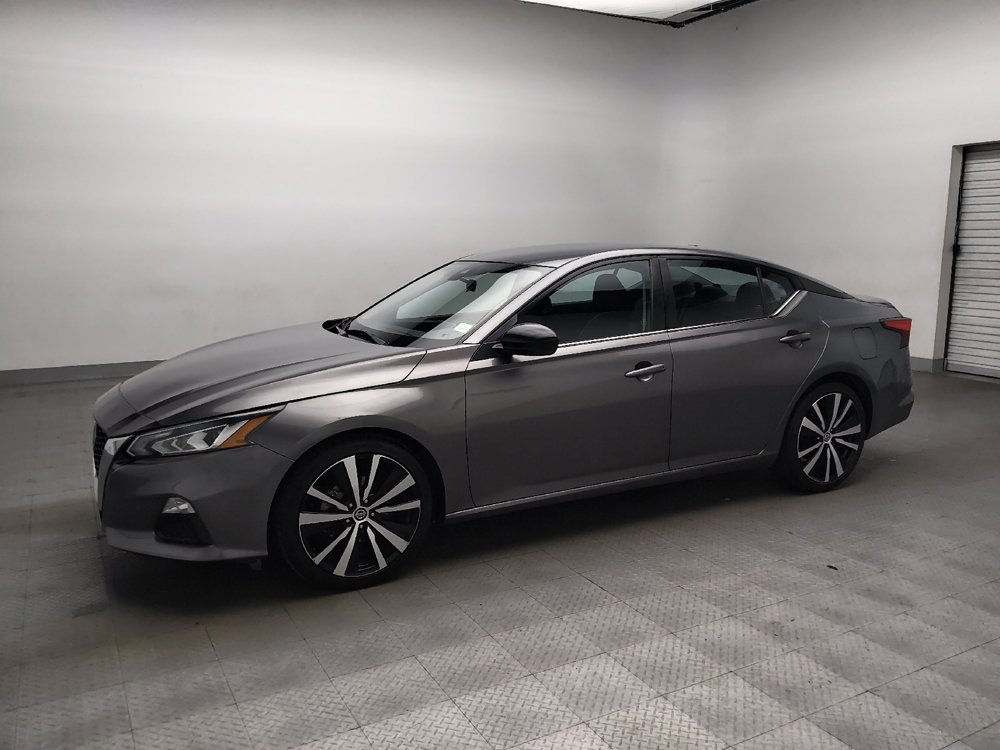 Used 2021 Nissan Altima 2.5 SR FWD image 2