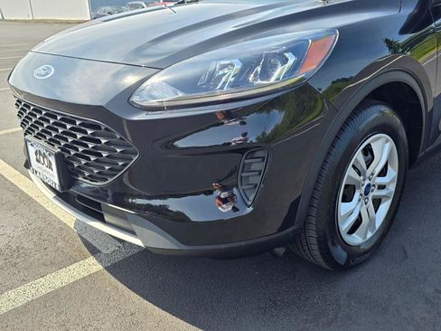 Used 2022 Ford Escape S image 11