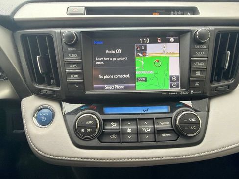 Used 2017 Toyota RAV4 XLE w/ Convenience Package AWD/4WD image 10