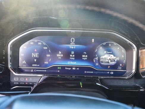 Used 2024 Chevrolet Silverado 1500 LTZ image 31