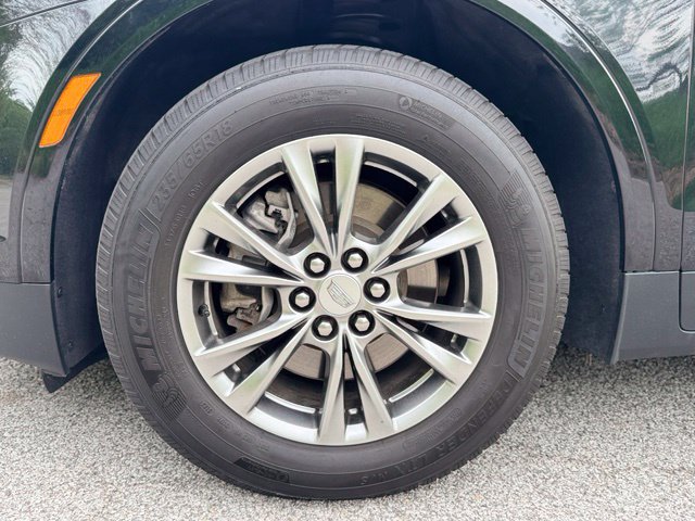 Used 2023 Cadillac XT5 Premium Luxury AWD/4WD image 2