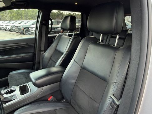Used 2020 Jeep Grand Cherokee Altitude image 17