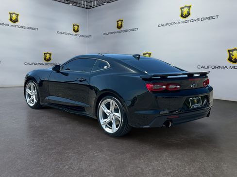Used 2023 Chevrolet Camaro LT RWD image 3
