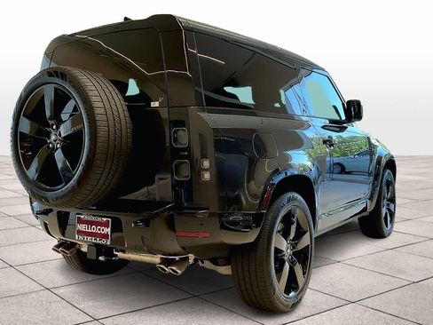 New 2024 Land Rover Defender 90 V8 image 4