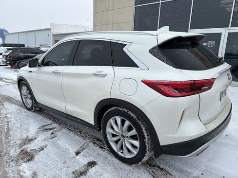 Used 2019 INFINITI QX50 Essential w/ Premium Heat Package image 9