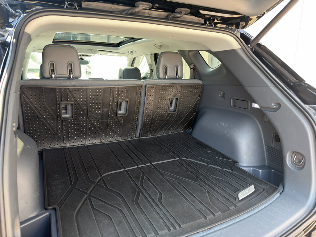 Used 2019 Chevrolet Blazer LT w/ Sun and Wheels Package FWD image 16