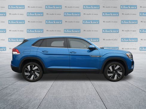 Used 2024 Volkswagen Atlas Cross Sport SE image 4