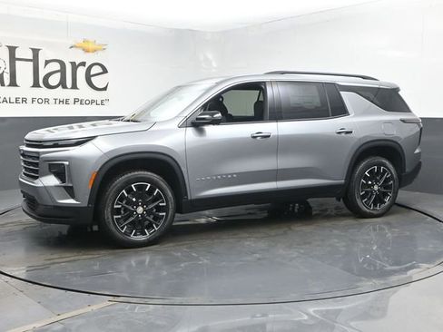 New 2026 Chevrolet Traverse LT image 11