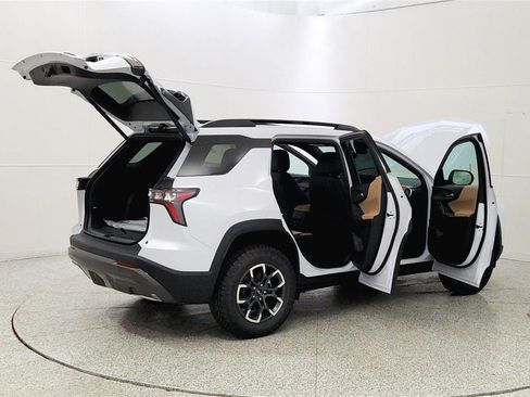 New 2026 Chevrolet Equinox ACTIV FWD image 12