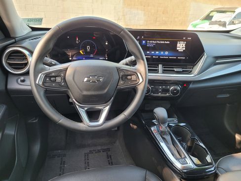 Used 2025 Chevrolet Trax ACTIV w/ Driver Confidence Package image 18