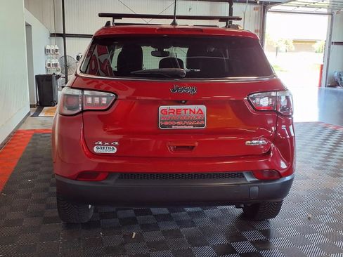 Used 2020 Jeep Compass Latitude w/ Cold Weather Group AWD/4WD image 6
