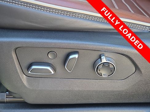 Used 2023 GMC Yukon Denali Ultimate image 16