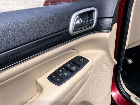 Used 2021 Jeep Grand Cherokee Limited image 33