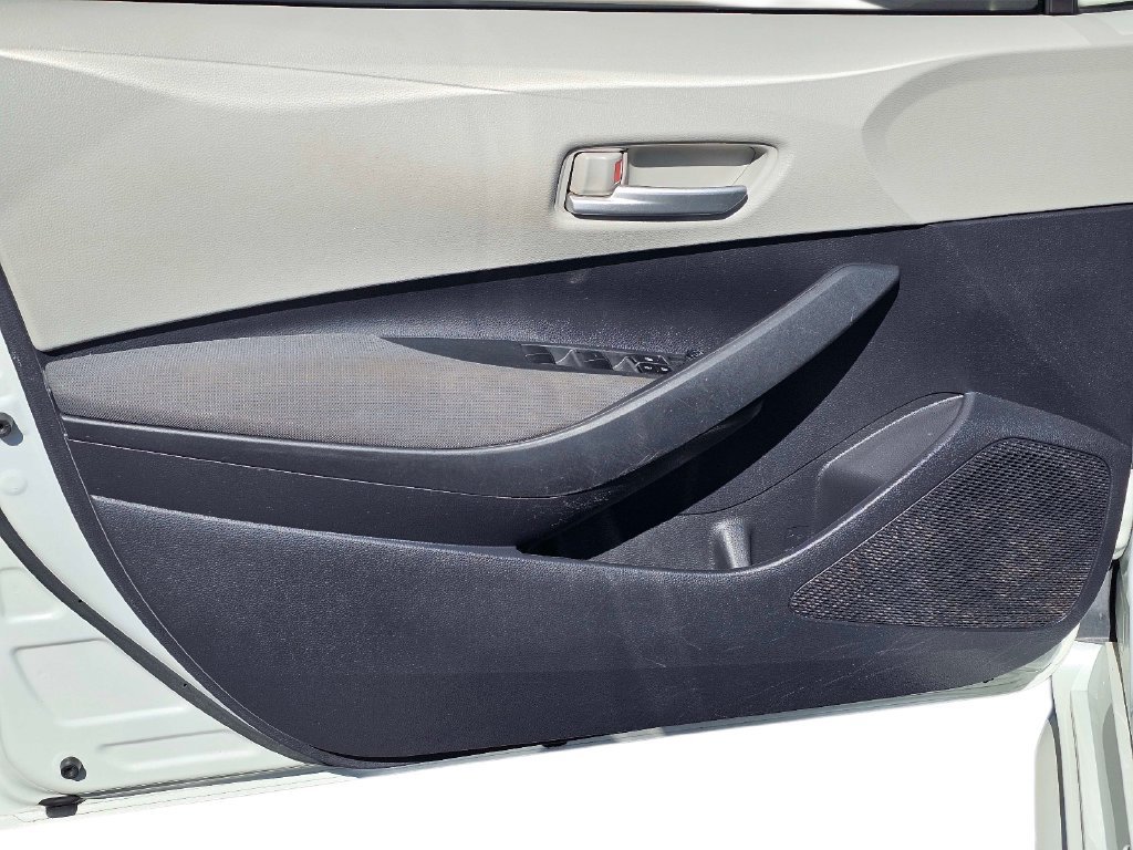 Used 2021 Toyota Corolla LE FWD image 13