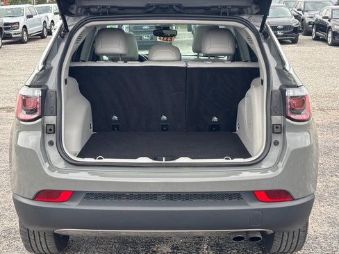 Used 2022 Jeep Compass Limited w/ Sun and Sound Group AWD/4WD image 11