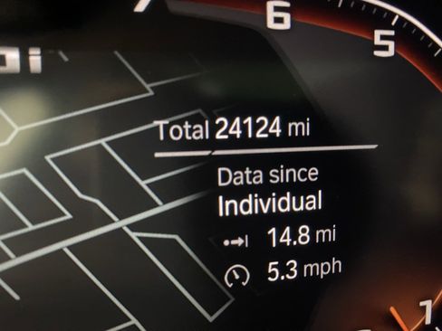 Used 2023 BMW M550i xDrive image 16