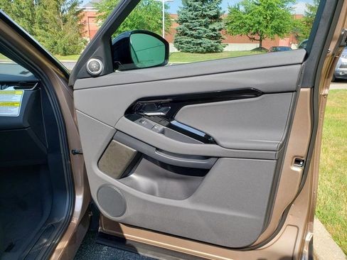 New 2026 Land Rover Range Rover Evoque S image 18