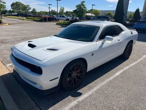 Used 2016 Dodge Challenger SRT Hellcat RWD image 14