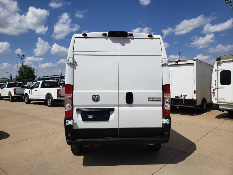 Used 2025 RAM ProMaster 2500 w/ Convenience Group FWD image 8