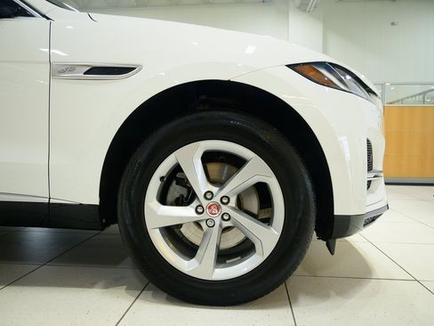 Used 2023 Jaguar F-PACE S image 9