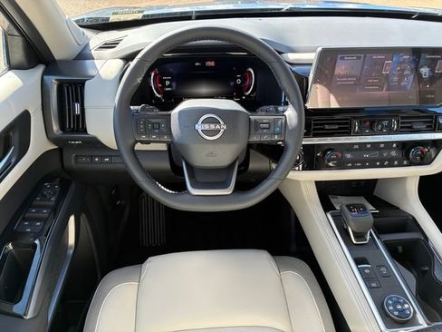 New 2026 Nissan Pathfinder SL w/ SL Premium Package image 16