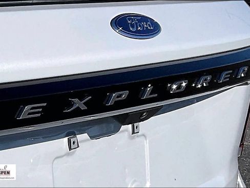 New 2026 Ford Explorer Active w/ Active Comfort Package RWD image 12