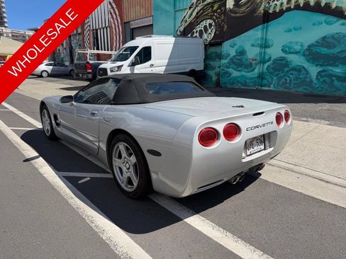 Used 1998 Chevrolet Corvette Convertible w/ Memory Pkg RWD image 3