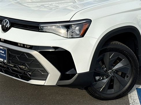 Certified 2025 Volkswagen Taos S image 6