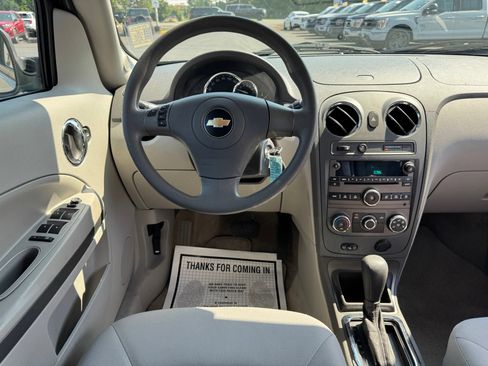 Used 2010 Chevrolet HHR LS FWD image 18