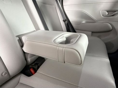 Used 2024 Hyundai Kona Limited FWD image 41