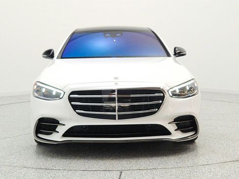 Used 2024 Mercedes-Benz S 580 4MATIC Sedan image 2