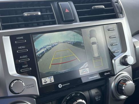 Used 2022 Toyota 4Runner SR5 Premium w/ Moonroof Package RWD image 35